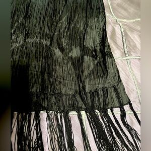 Long black crinkle scarf
